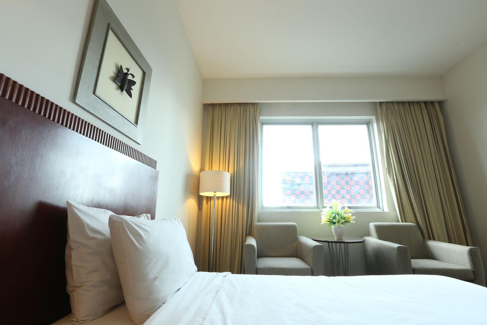 Hotel Santika Pontianak Luaran gambar
