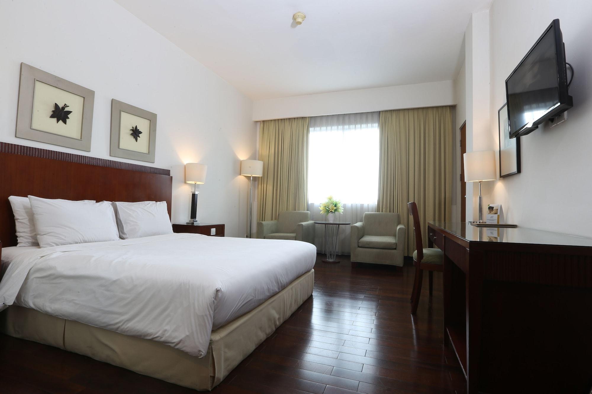 Hotel Santika Pontianak Luaran gambar