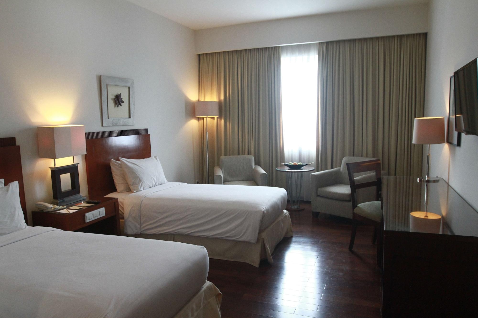 Hotel Santika Pontianak Luaran gambar