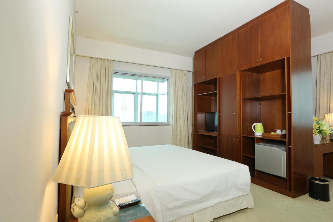 Hotel Santika Pontianak Luaran gambar