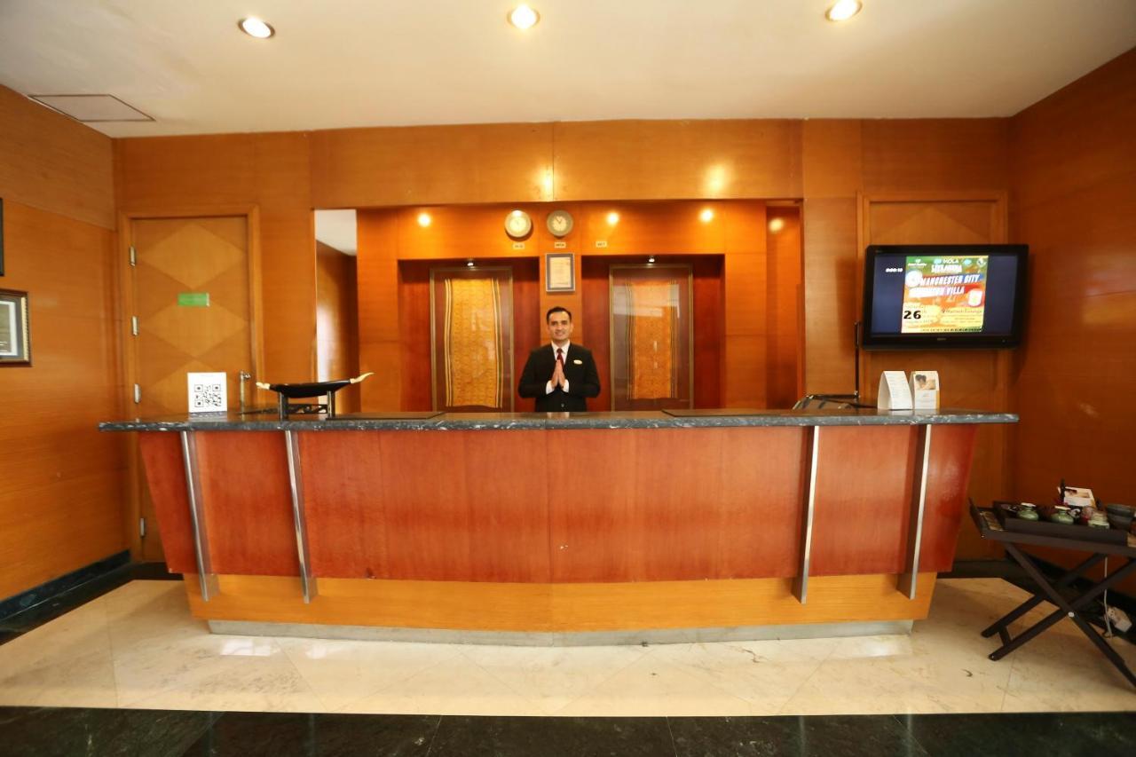Hotel Santika Pontianak Luaran gambar